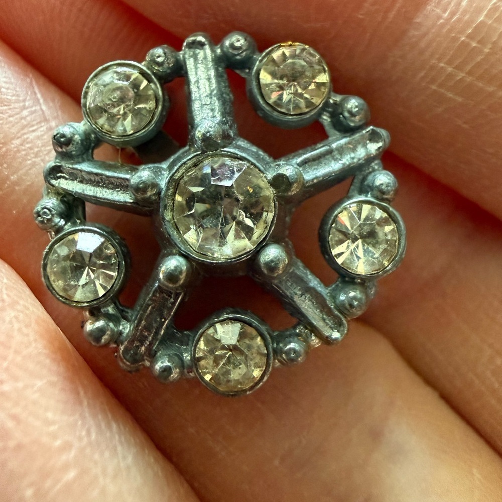 Set of 4 Vintage Brooches - Picture 4 of 9
